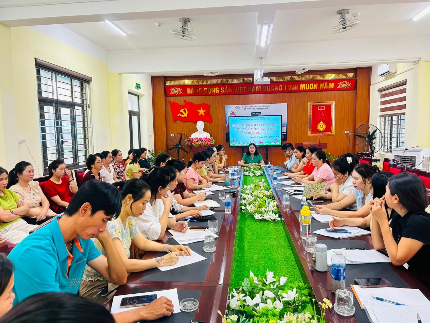 Họp triển khai công tác chuyên môn đầu năm học 2026–2027