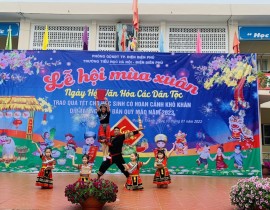 4-Mua-khen.jpg